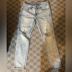 American Eagle Men’s Light Wash Skinny Ripped Jeans